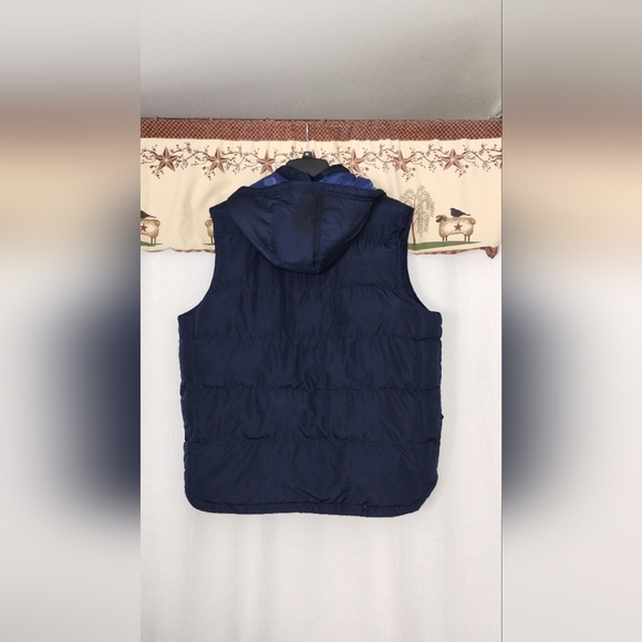 Men's Hooded Puffer Vest - Picture 2 of 4